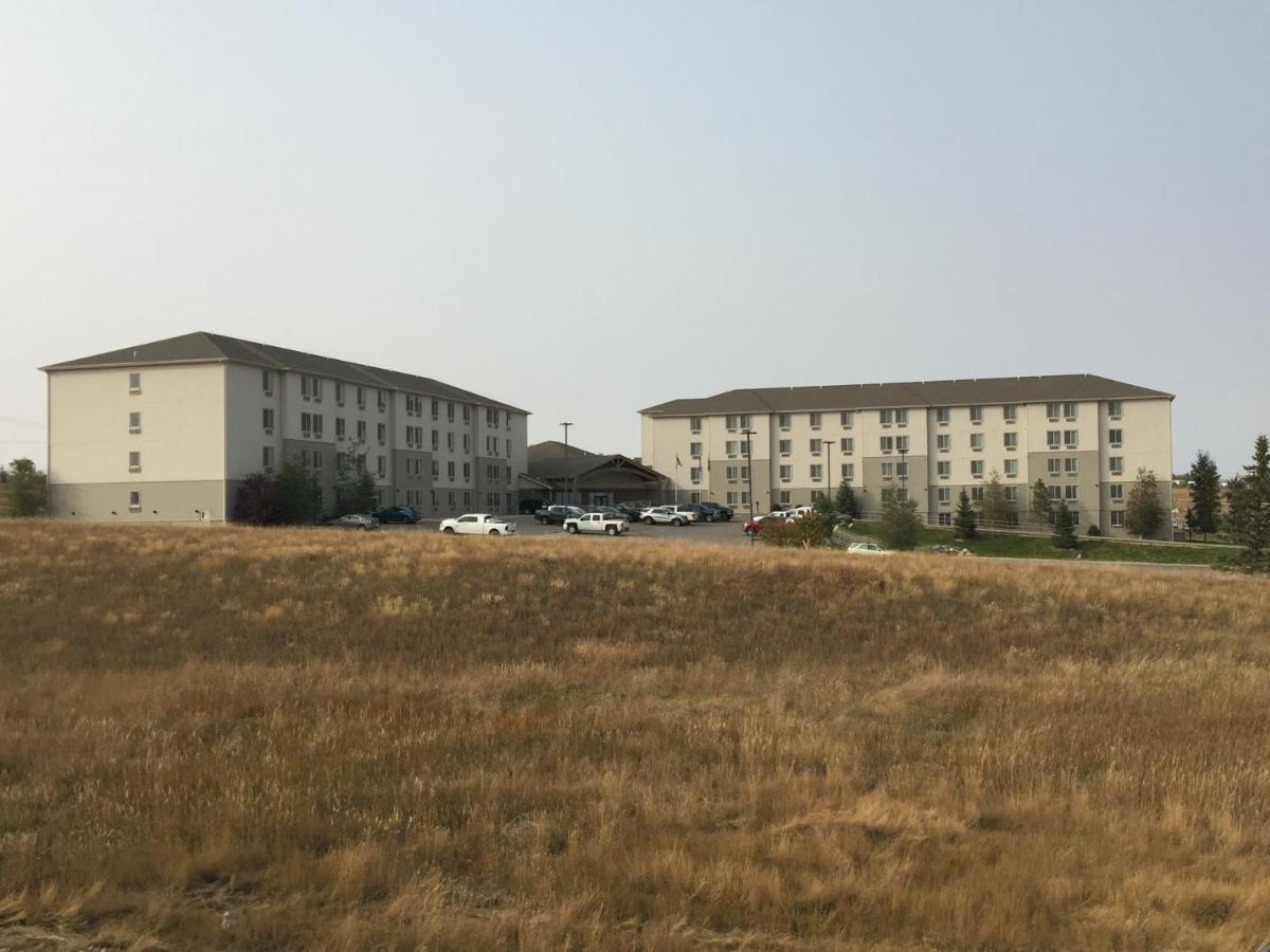 Bakken Airport Xwa Hotel & Studios Уилистън Екстериор снимка