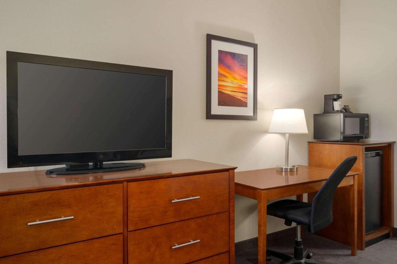 Bakken Airport Xwa Hotel & Studios Уилистън Екстериор снимка