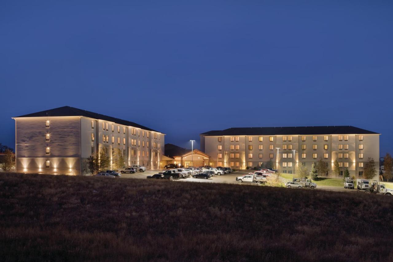 Bakken Airport Xwa Hotel & Studios Уилистън Екстериор снимка