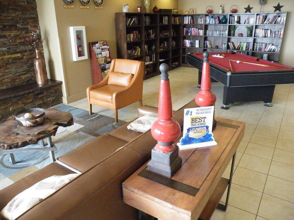 Bakken Airport Xwa Hotel & Studios Уилистън Екстериор снимка